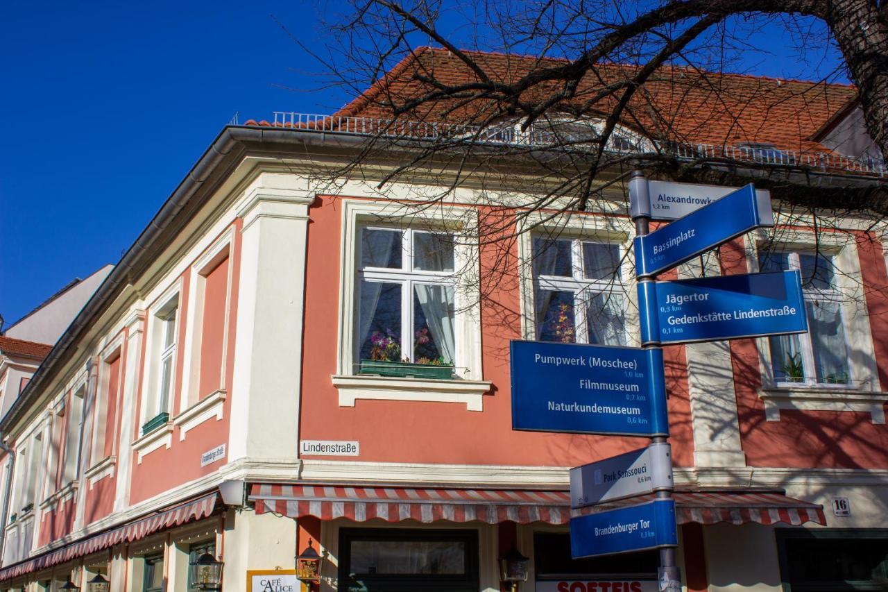 Cafe Alice & Pension Gmbh Potsdam Extérieur photo